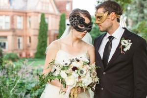 haunting-masquerad-wedding-inspiration-15